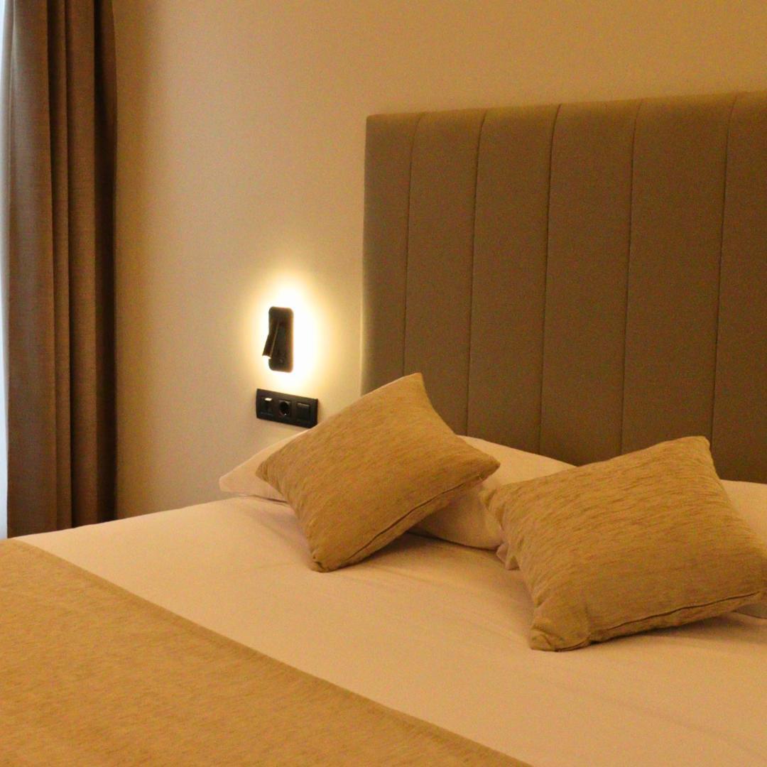 Hostal La Rua-Montera Мадрид Екстериор снимка
